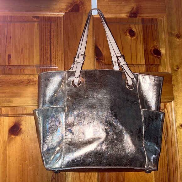 Michael Kors Handbags - Michael Kors Rose Gold Tote